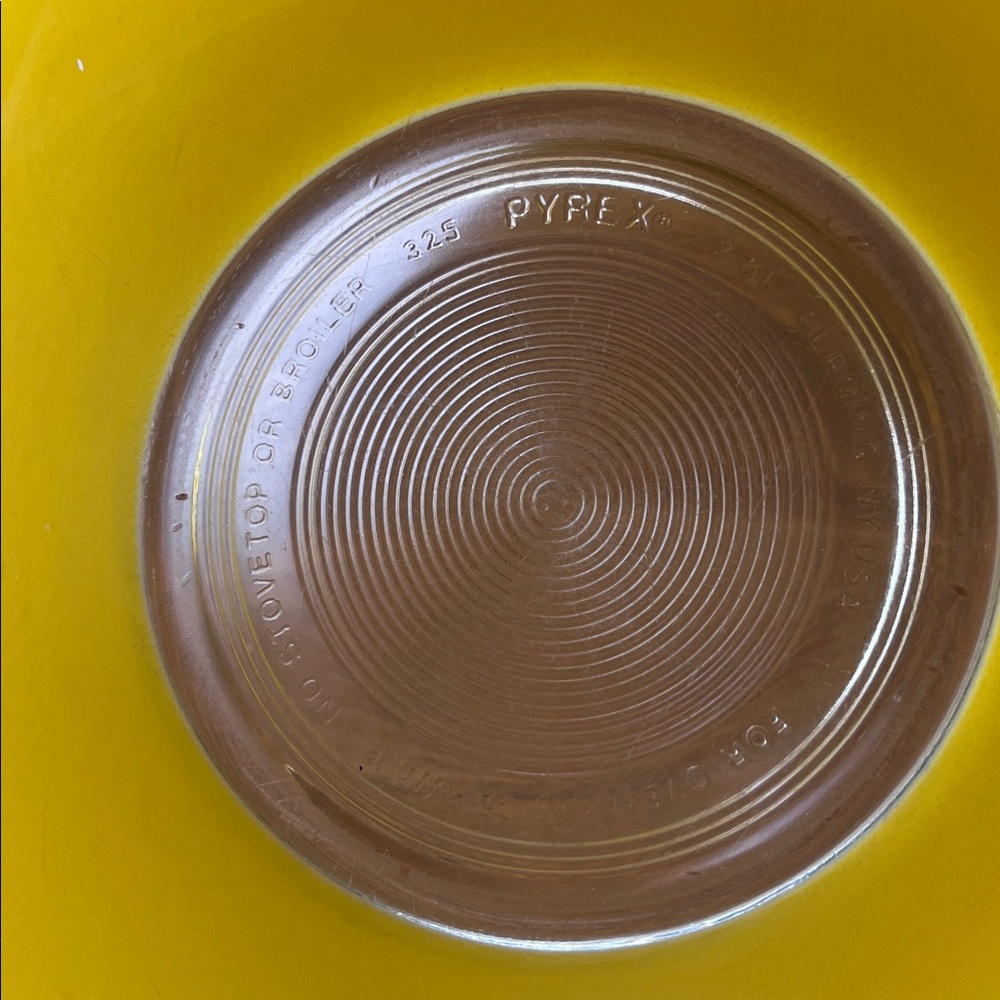 3- Pyrex Vintage Mixing Bowls Yellow Clear Bottoms - Picture 13 of 16